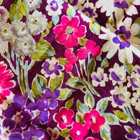 GIVENCHY Neckerchief with 2 unbranded rings. - Picture 5 of 7